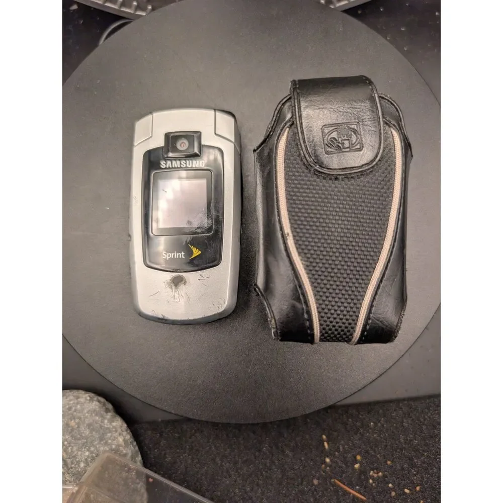 Sprint Samsung SPH‑M500 • Vintage Flip Phone • Untested • Case Included